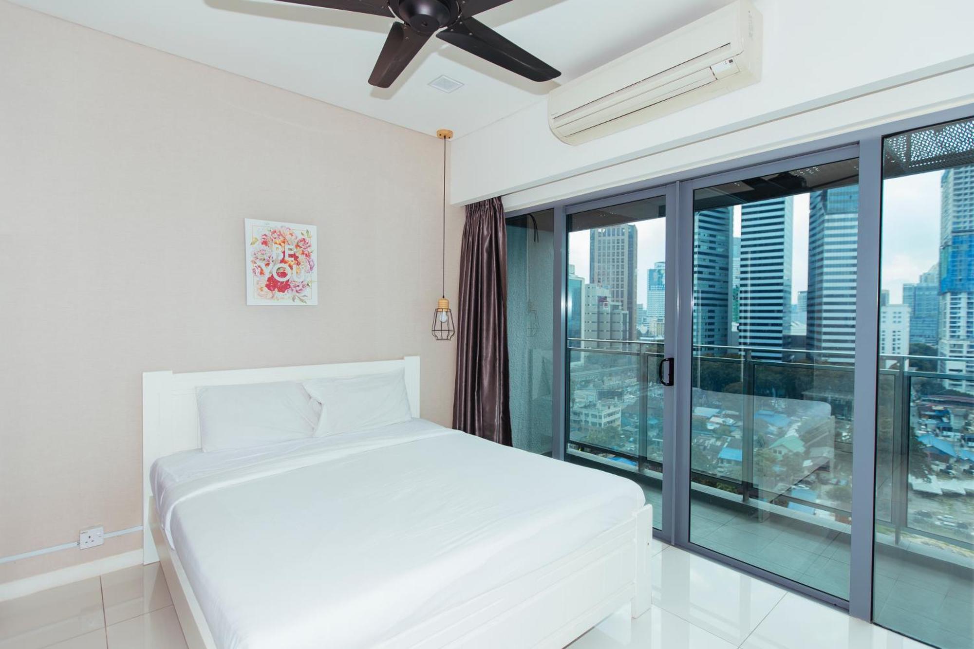 Summer Suites Klcc By Apartx Kuala Lumpur Exterior foto